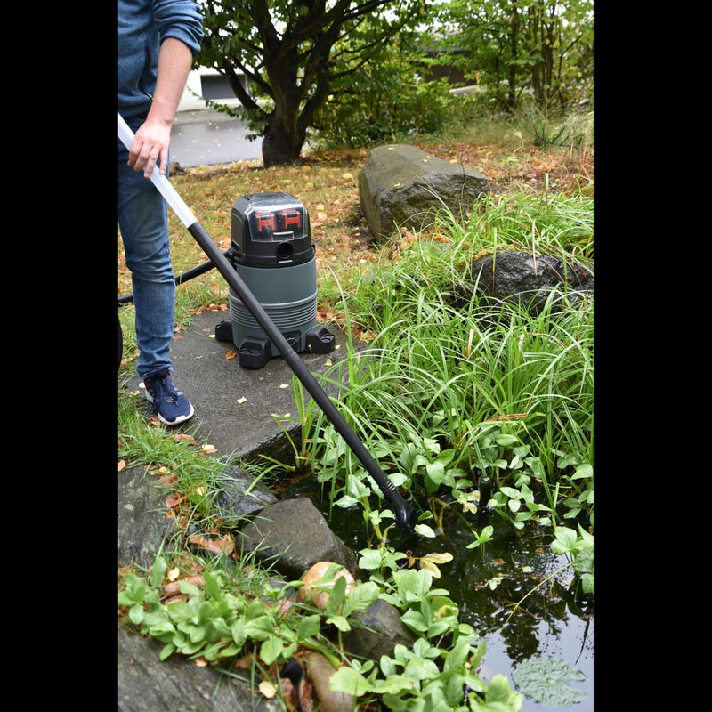 Heissner Pond & Pool Vacuum With Battery Kit